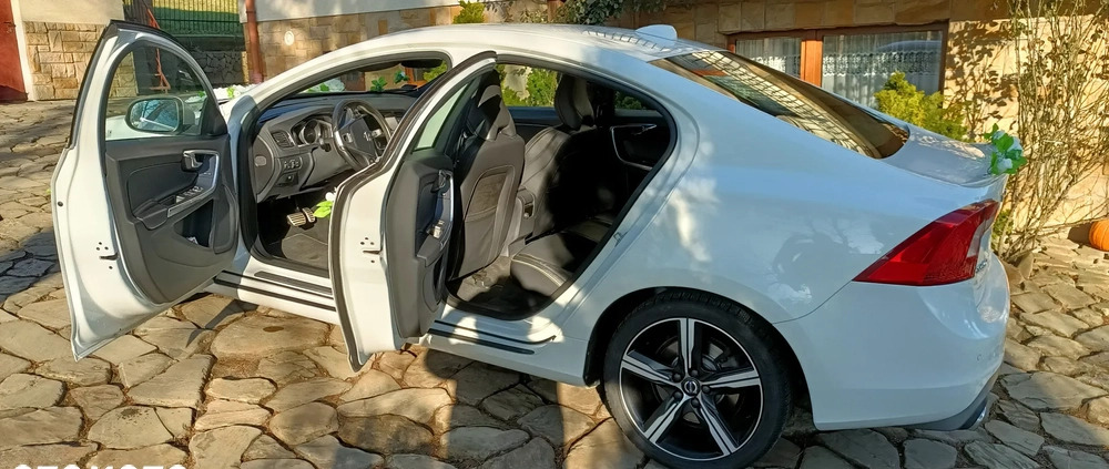 Volvo S60 cena 79950 przebieg: 81000, rok produkcji 2016 z Raszków małe 56